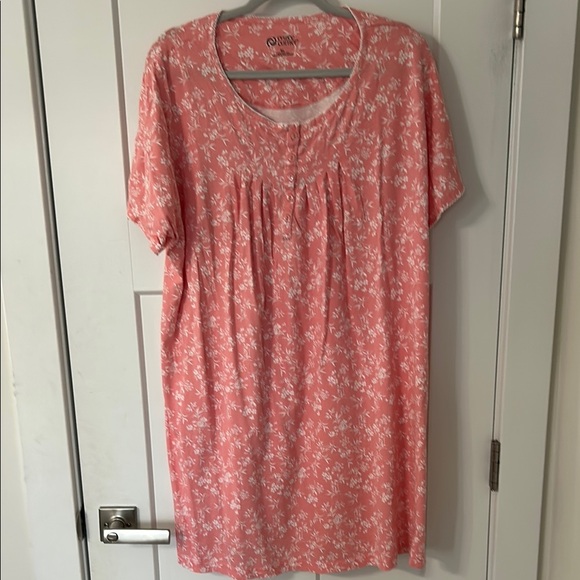 Three Patterned Chemise - Picture 10 of 12